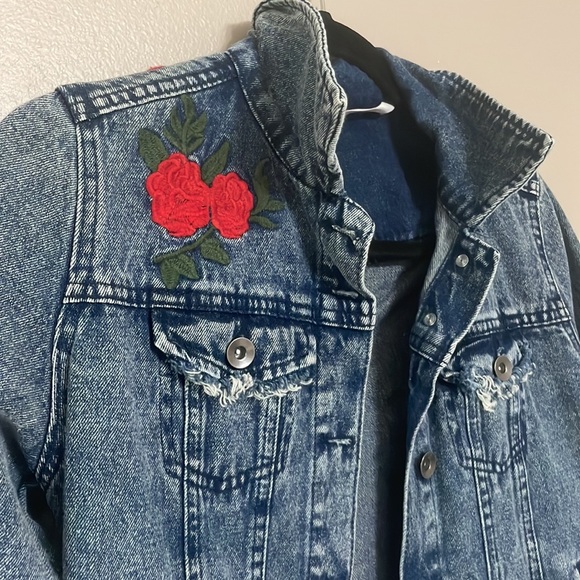 Denim Jacket with roses - Picture 3 of 4